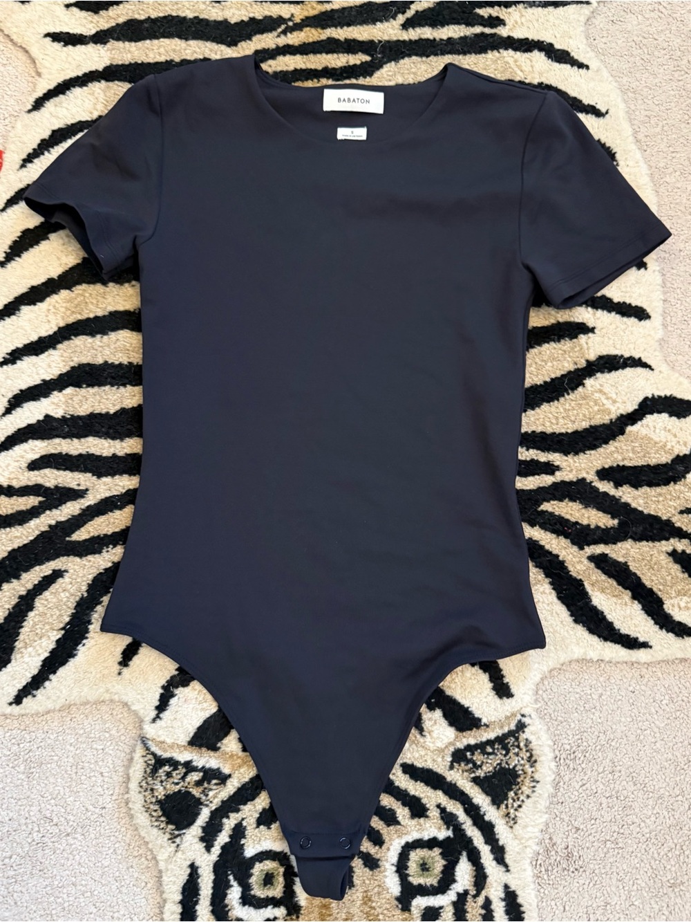 Aritzia Babaton Black Crew Short sleeved Bodysuit Size Small EUC